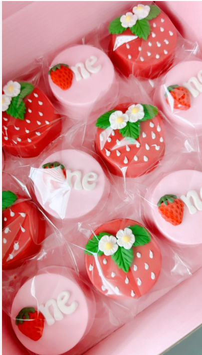 Themed Chocolate Covered Oreos